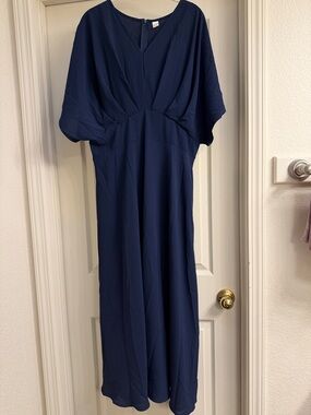 Classic Navy V-Neck Maxi Cocktail Dress with Dolman Sleeves